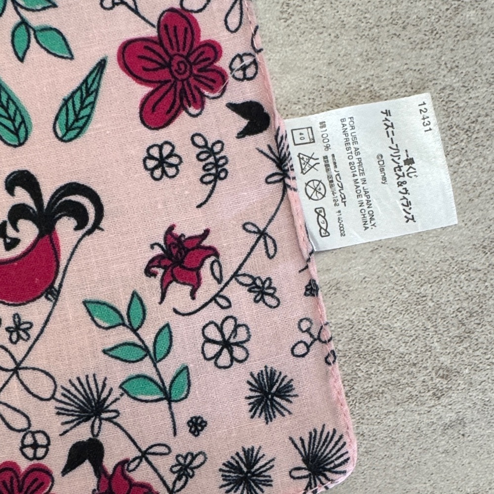 Disney Princess Floral Scarf - Pink and Black vintage handkerchief - Picture 3 of 8